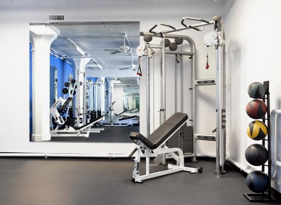Gym equipment in Energy personal fitness studio