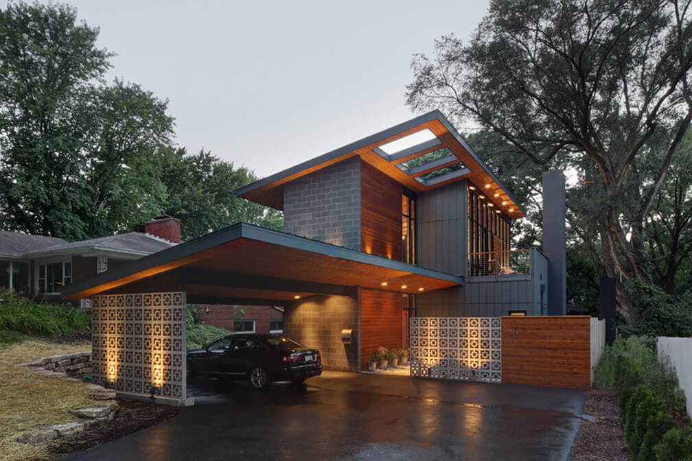 ""Midvale Courtyard House